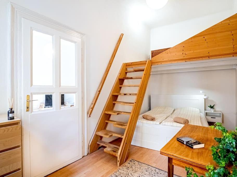 Sunshine Apartment - With Garage Budapest Eksteriør billede